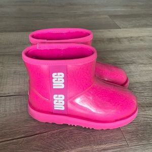 Girl's UGG Classic Clear Mini II short snow boot kids child pink 13 waterproof